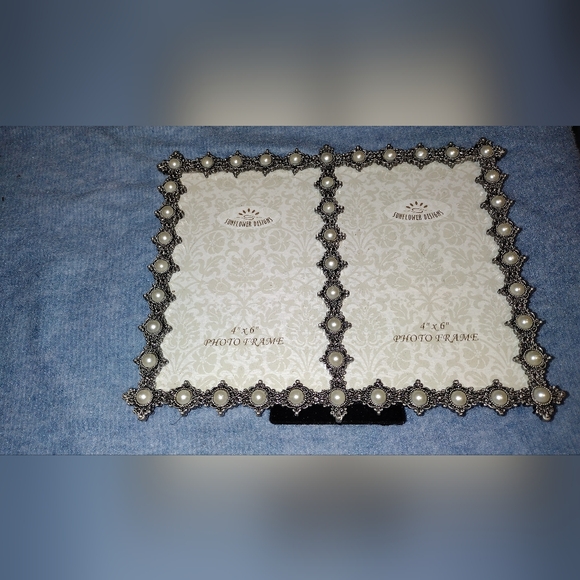 Sunflower Design Double Picture Frame Faux Pearl and Metal Holds two 4 x 6 pics - Picture 1 of 7